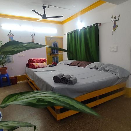 ホテル Adh Amilia Gardens Narasimharaja Puram エクステリア 写真