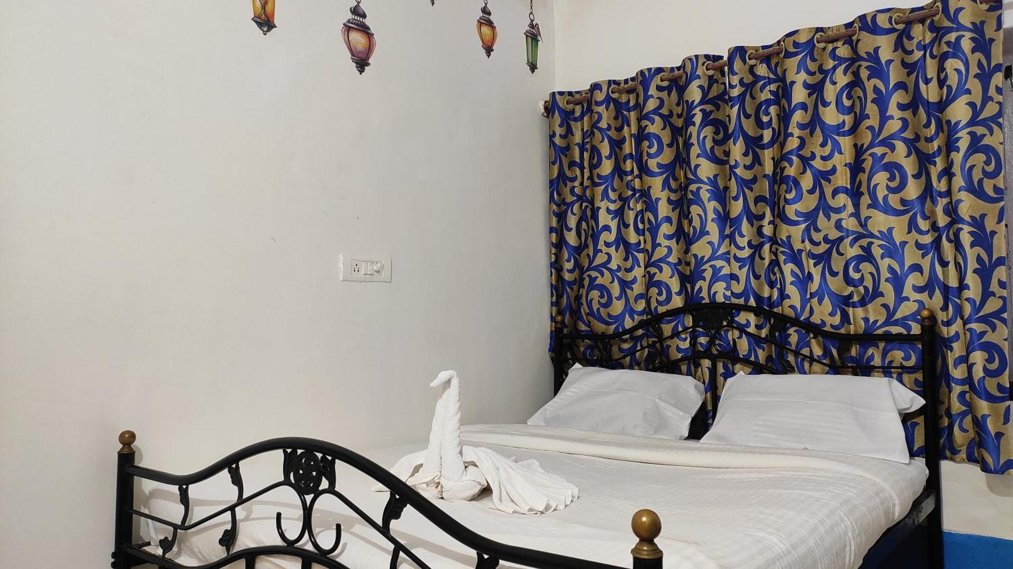 ホテル Adh Amilia Gardens Narasimharaja Puram エクステリア 写真