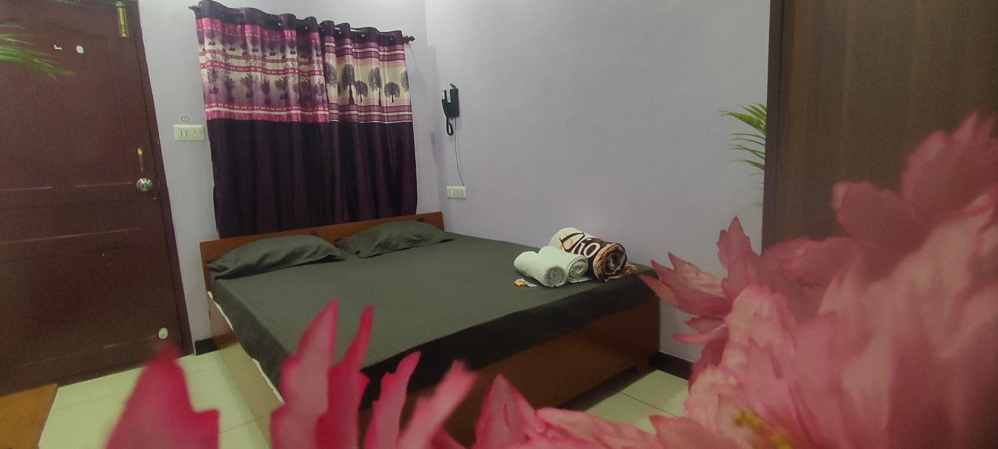 ホテル Adh Amilia Gardens Narasimharaja Puram エクステリア 写真